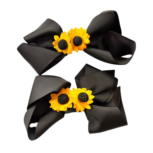Girls Bows Set of 2 Black SUnflowers Clip On Fall New Handmade - Picture 1 of 2
